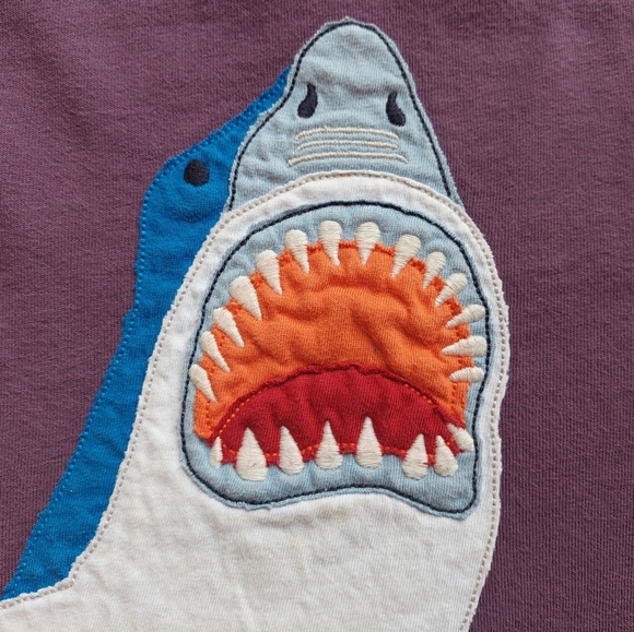 2014 (v)guc shark tee 11-12 years - Picture 5 of 12